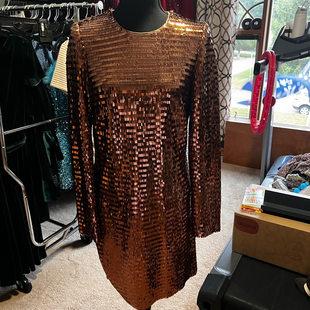 Gianni Bini chrome cocktail dress. New with tags. Size 8